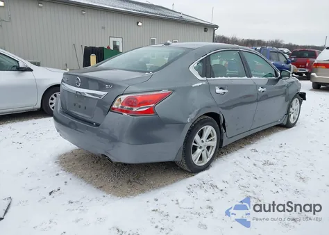 2015 Nissan Altima 2.5 Sv z USA, uszkodzony, nr VIN 1N4AL3AP9FC294178